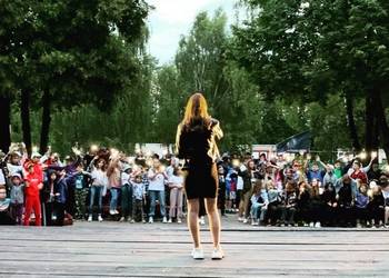 Уличная сцена