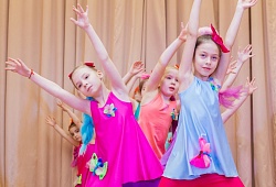 Первая смена - танцуем!